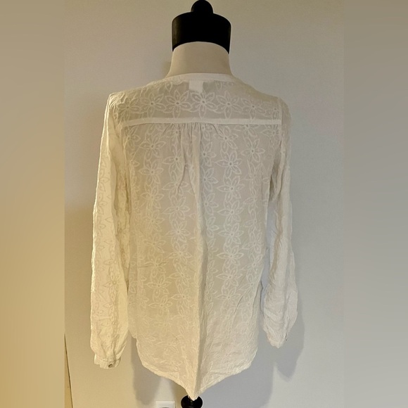 L.O.G.G. Elegant White Lace V-Neck Blouse women’s size 6 - Picture 2 of 4